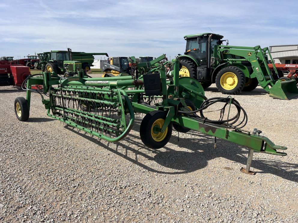 Image for 2004 John Deere 705