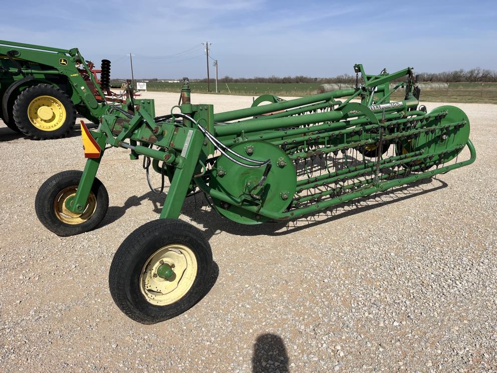 Image for 2004 John Deere 705
