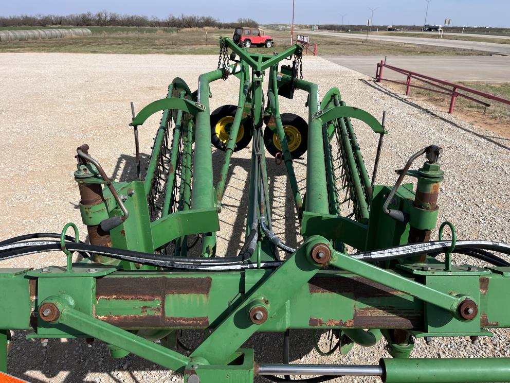 Image for 2004 John Deere 705