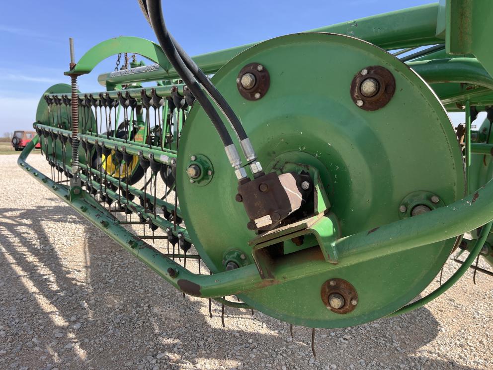 Image for 2004 John Deere 705