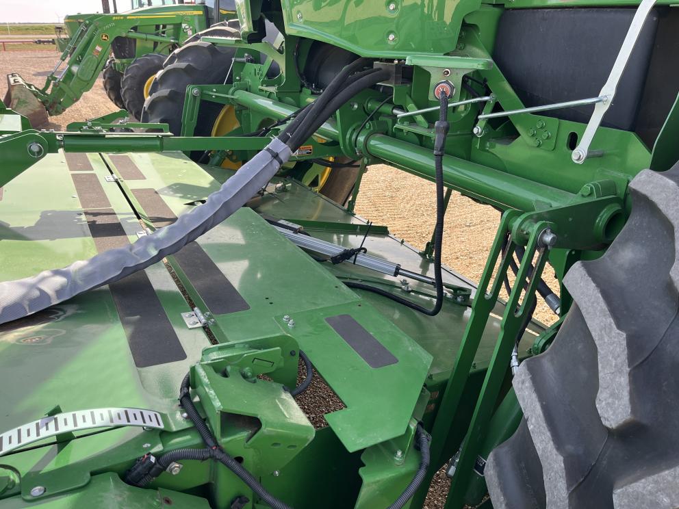 Image for 2023 John Deere W235R