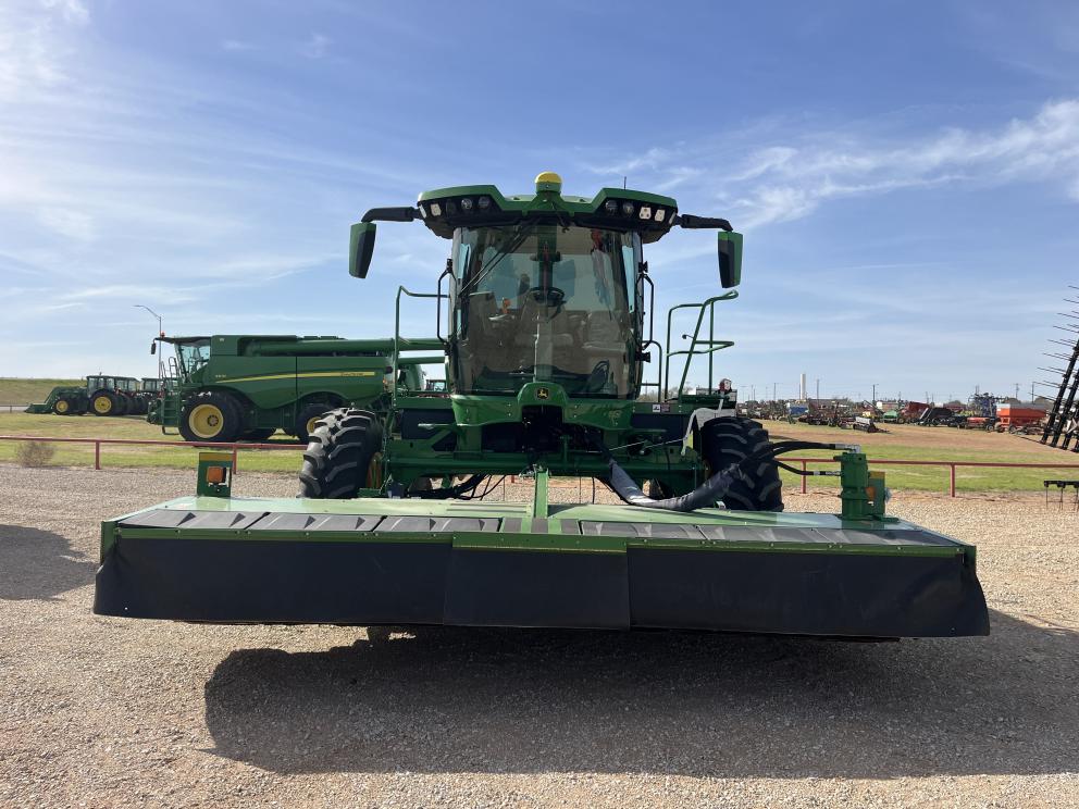 Image for 2023 John Deere W235R