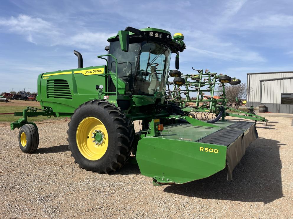 Image for 2023 John Deere W235R