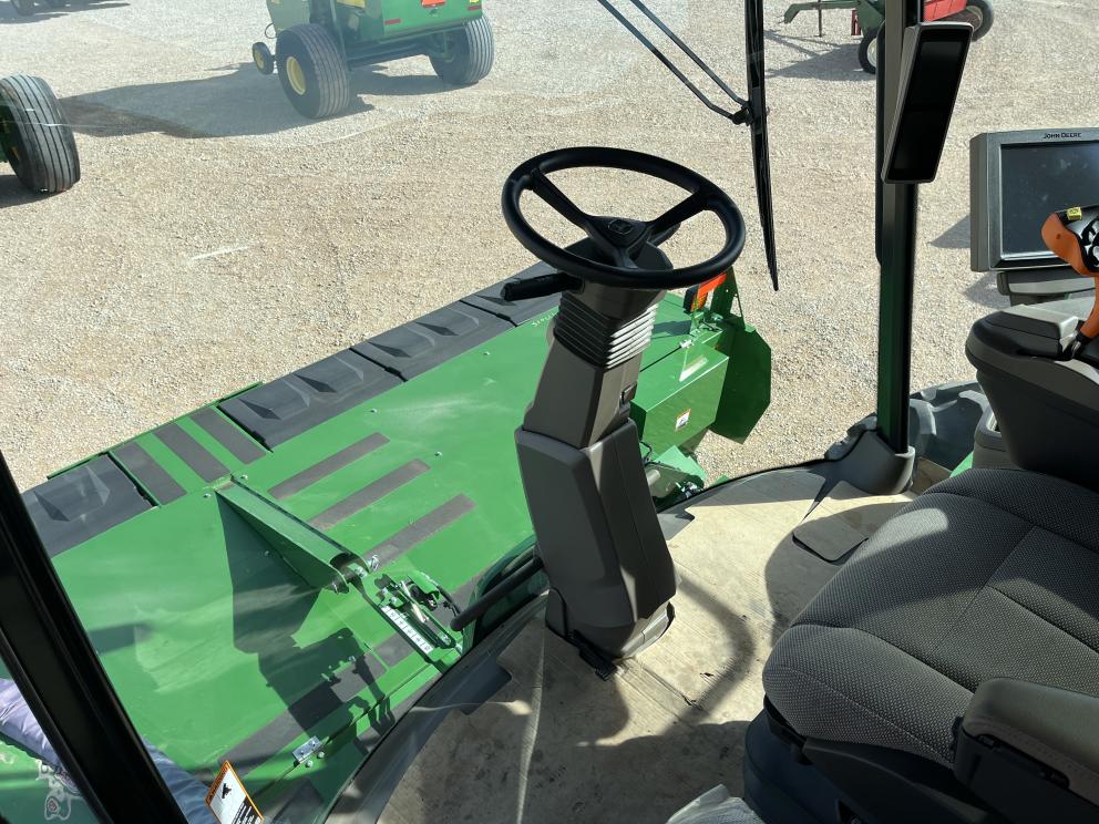 Image for 2023 John Deere W235R