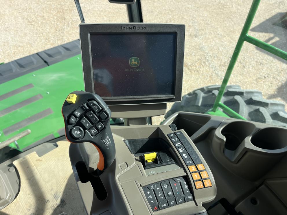 Image for 2023 John Deere W235R