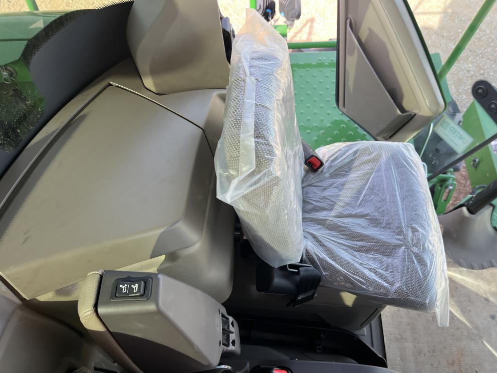 Image for 2023 John Deere W235R