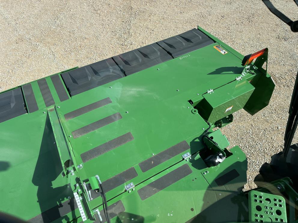 Image for 2023 John Deere W235R