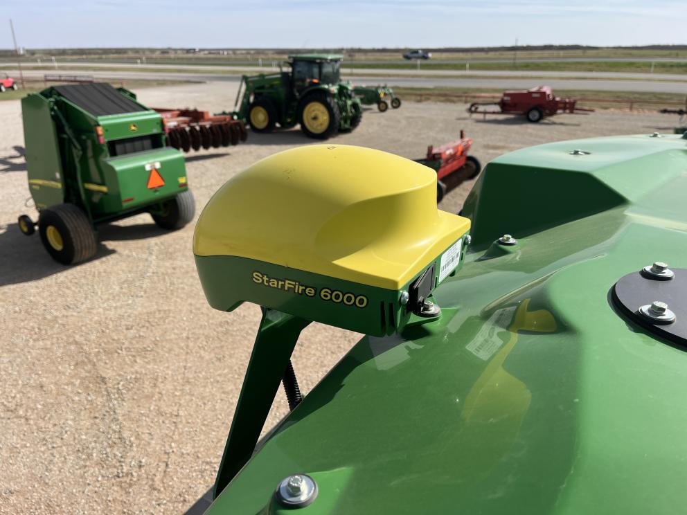 Image for 2023 John Deere W235R