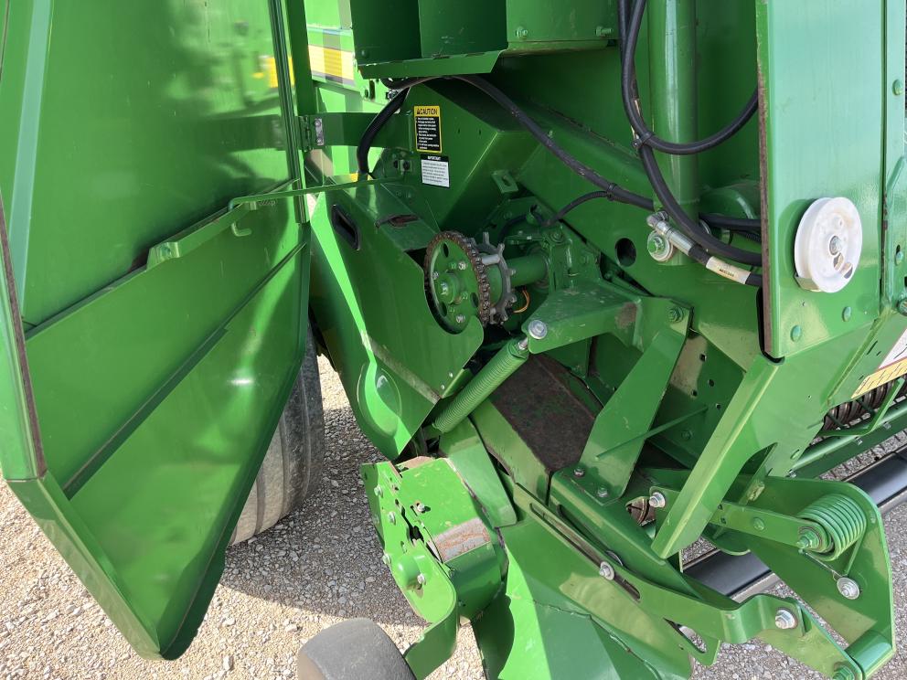 Image for 2015 John Deere 569