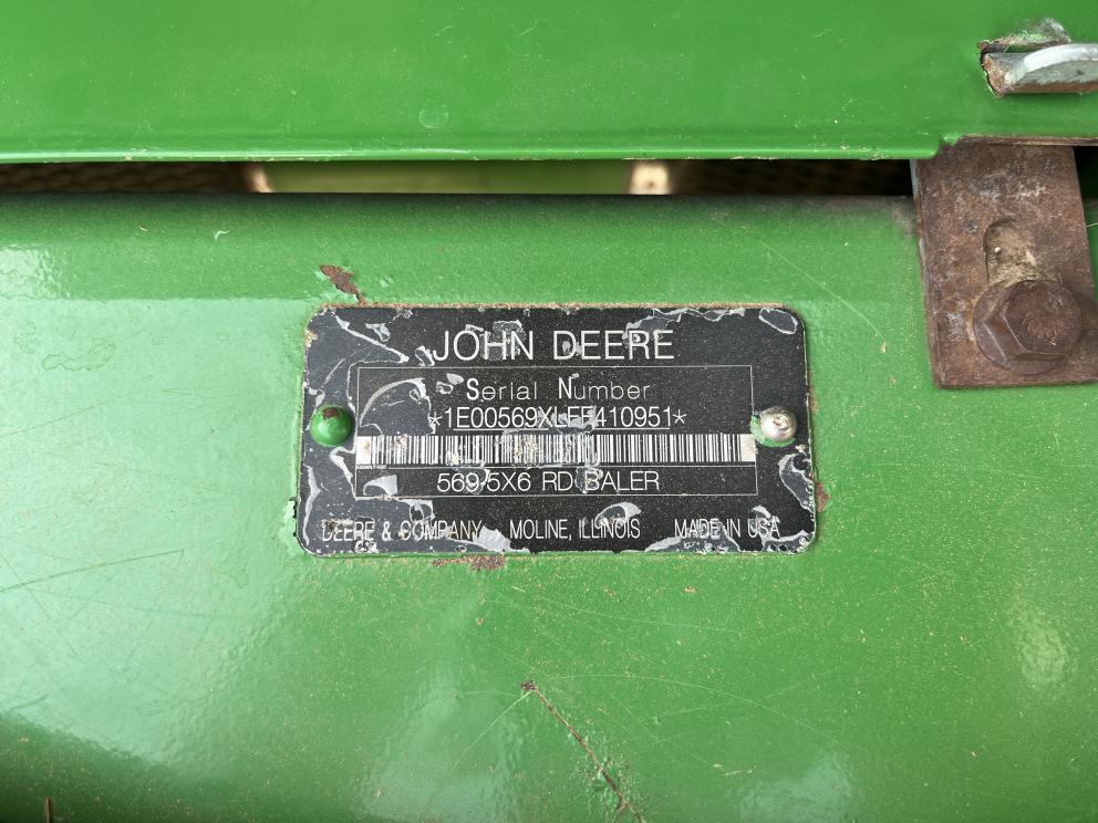 Image for 2015 John Deere 569