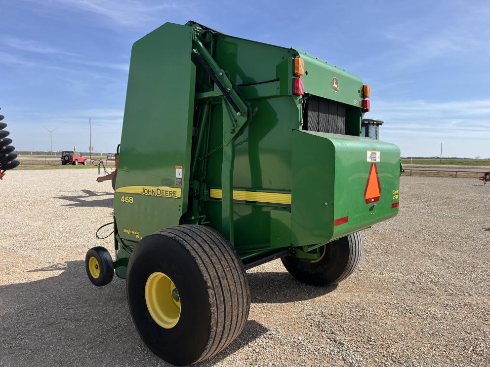 Image for 2010 John Deere 468