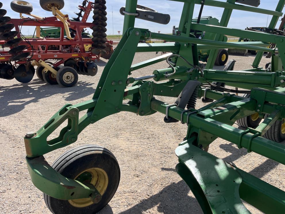 Image for 2014 John Deere 2410