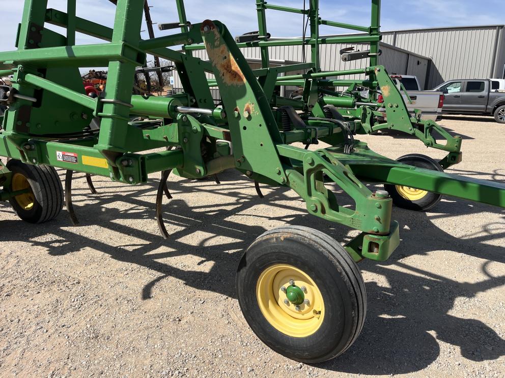 Image for 2014 John Deere 2410