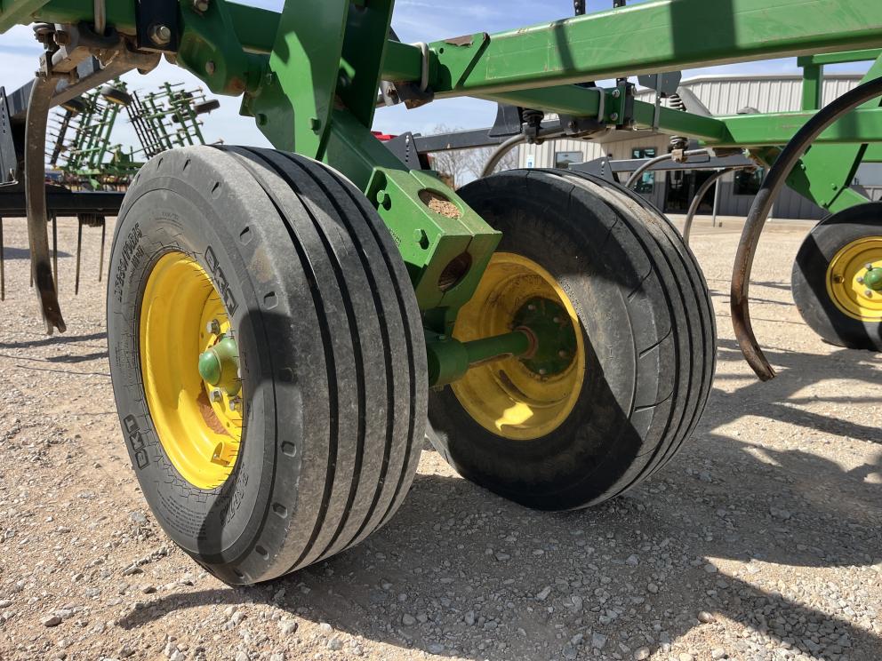 Image for 2014 John Deere 2410