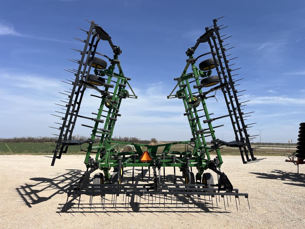 Image for 2014 John Deere 2410