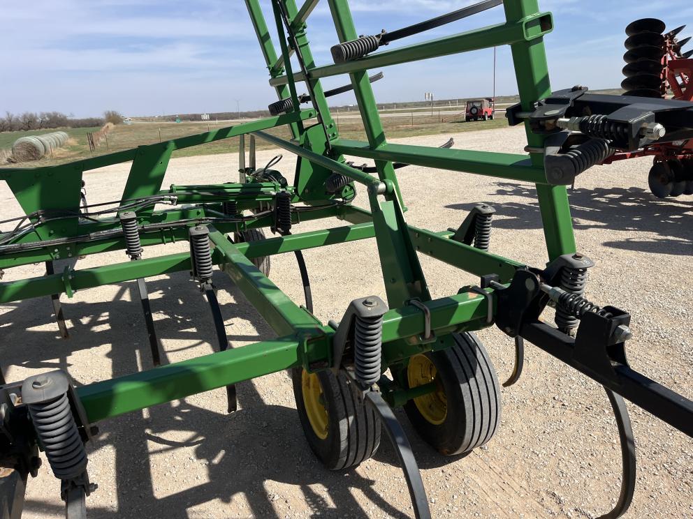 Image for 2014 John Deere 2410