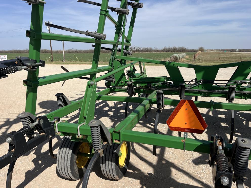 Image for 2014 John Deere 2410