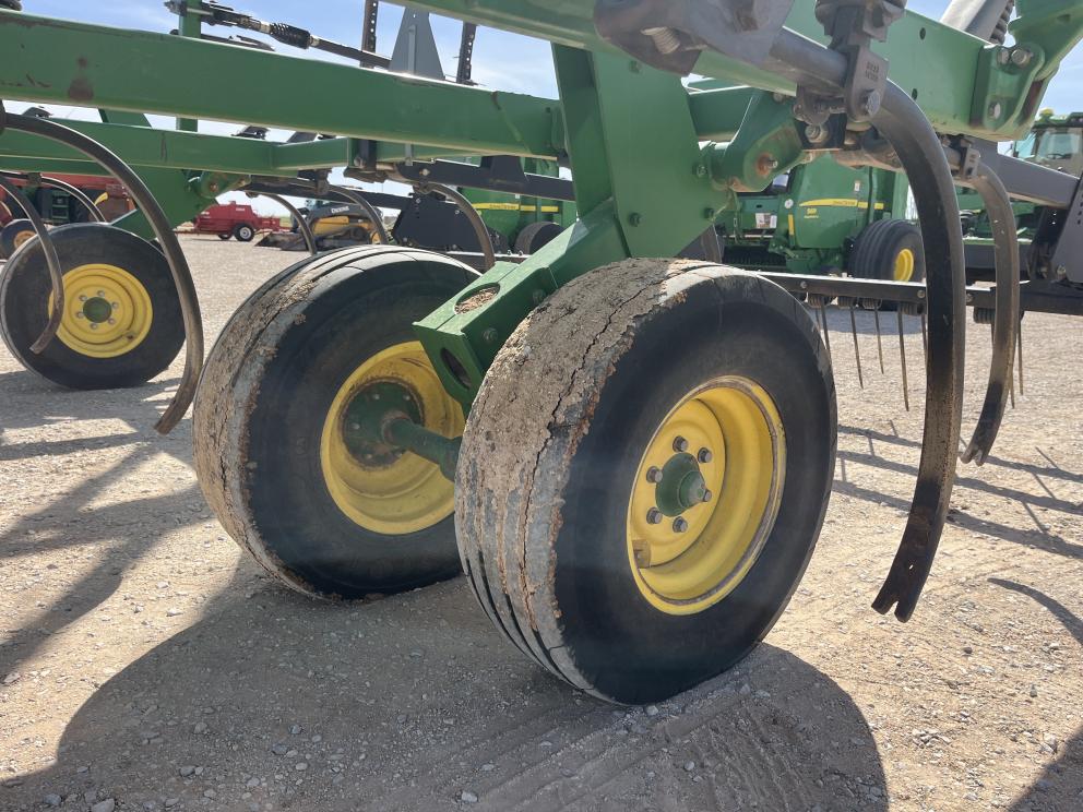 Image for 2014 John Deere 2410