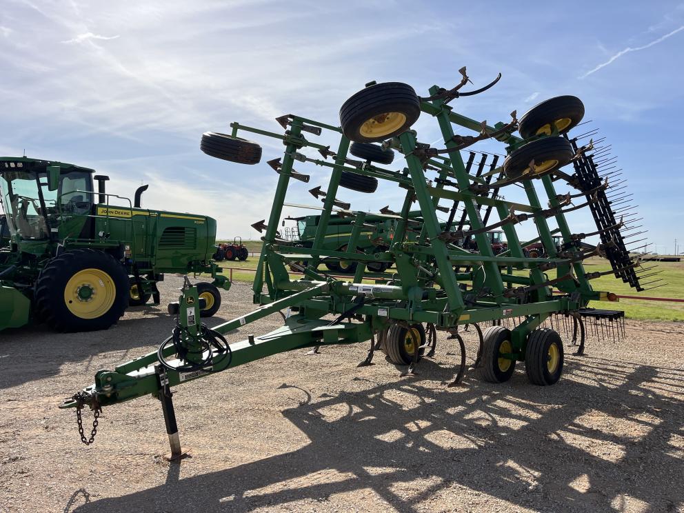 Image for 2009 John Deere 2210