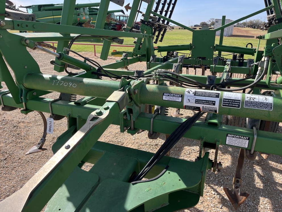 Image for 2009 John Deere 2210