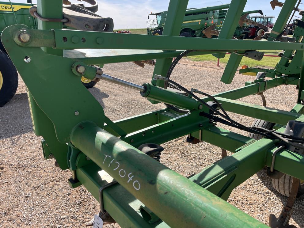 Image for 2009 John Deere 2210