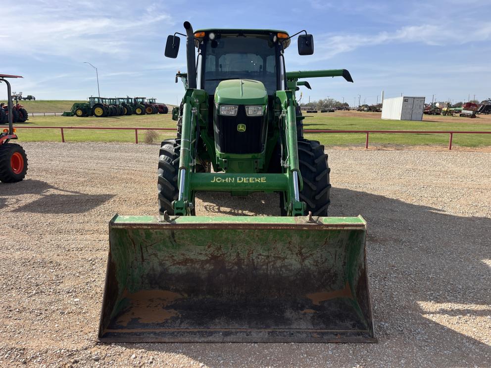 Image for 2022 John Deere 6105E