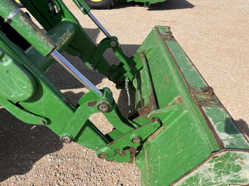 Image for 2022 John Deere 6105E