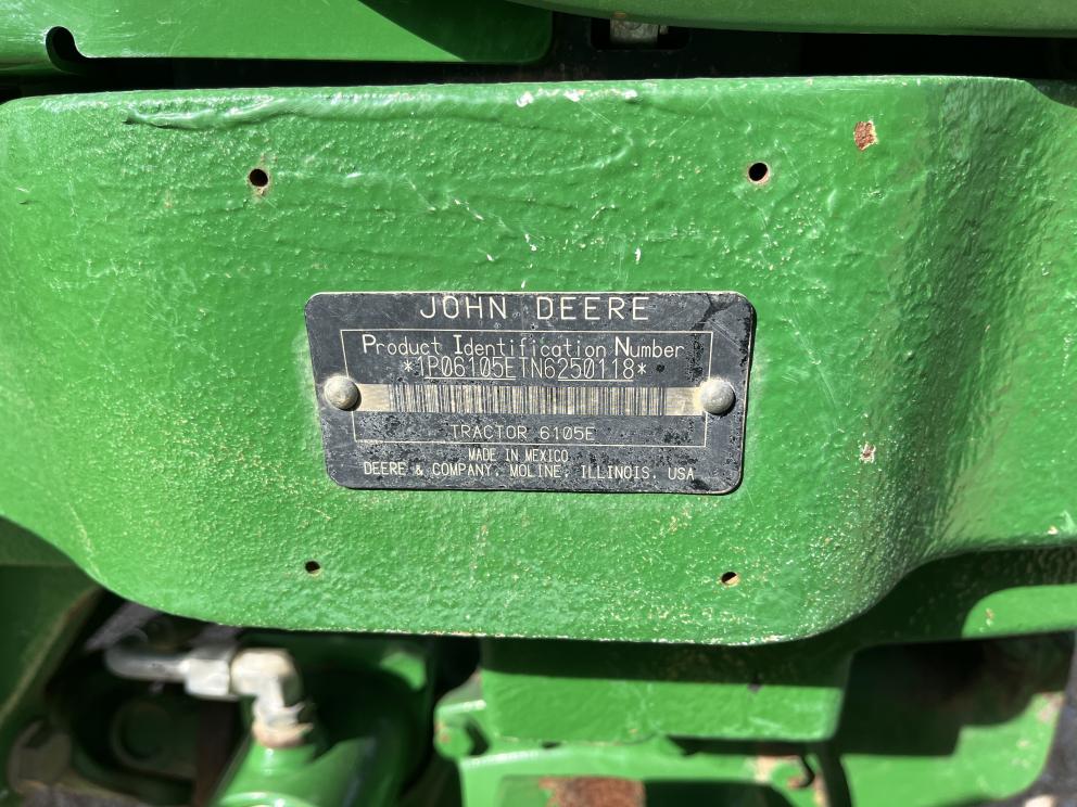 Image for 2022 John Deere 6105E