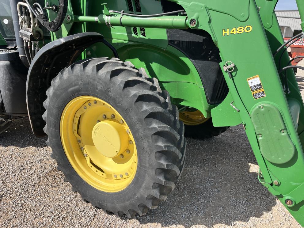 Image for 2011 John Deere 7200R