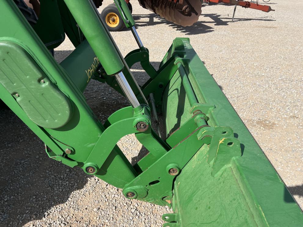 Image for 2011 John Deere 7200R