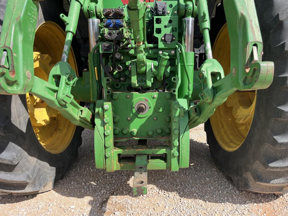 Image for 2011 John Deere 7200R