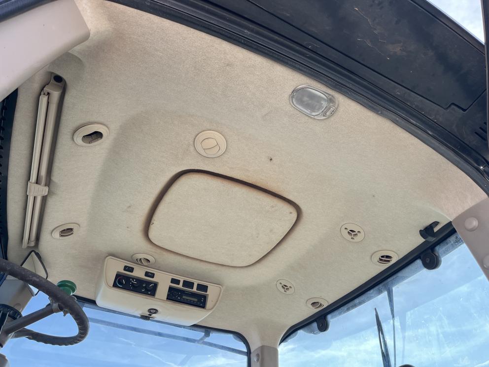 Image for 2011 John Deere 7200R