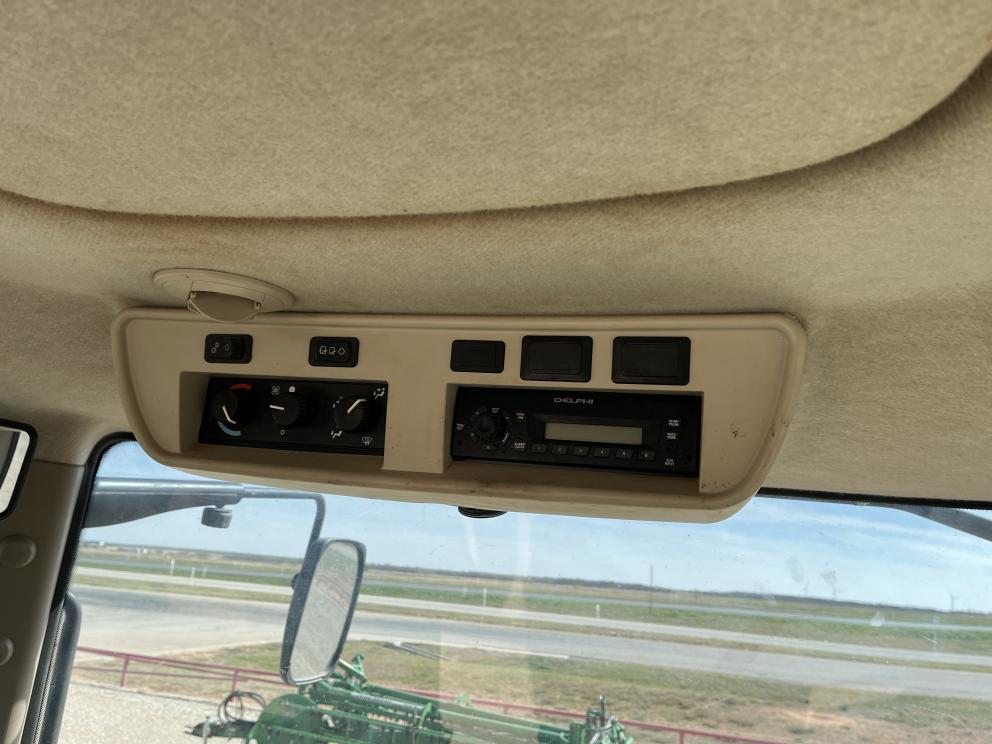 Image for 2011 John Deere 7200R