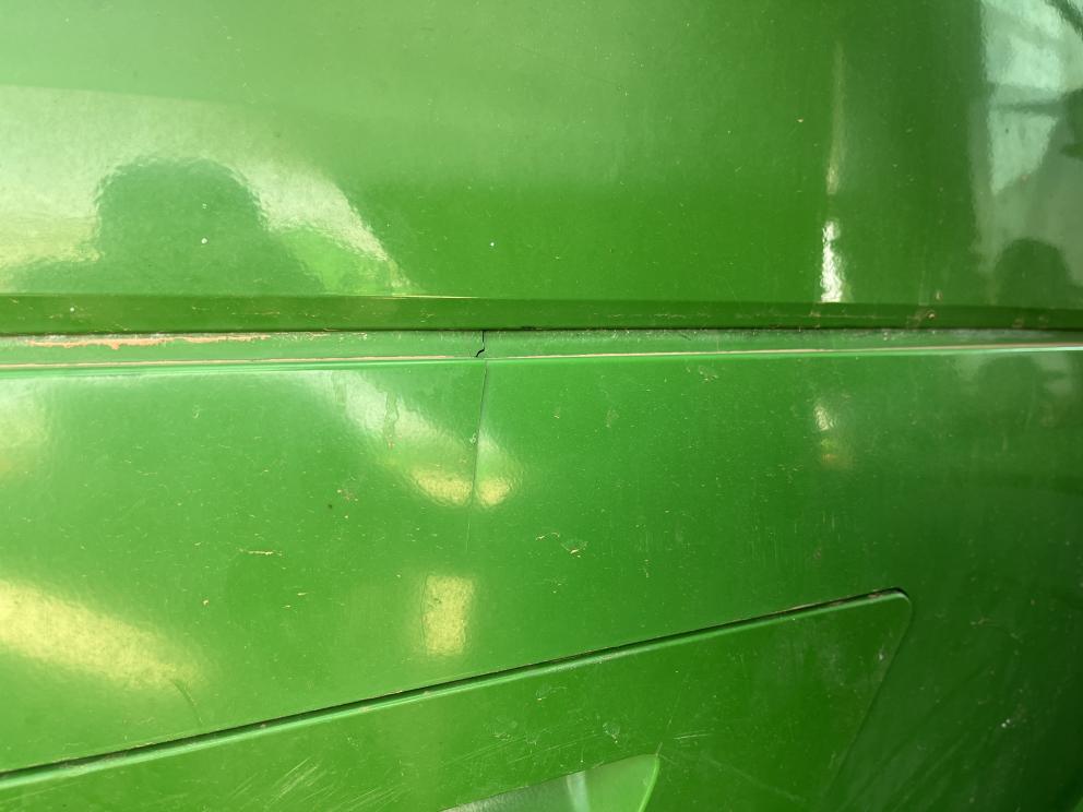 Image for 2011 John Deere 7200R