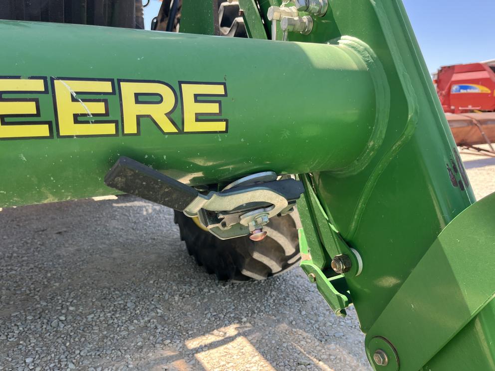 Image for 2011 John Deere 7200R