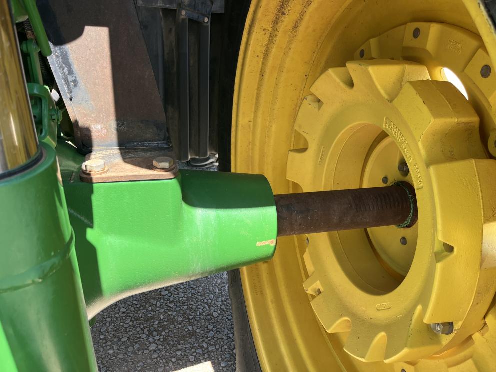 Image for 2011 John Deere 7200R