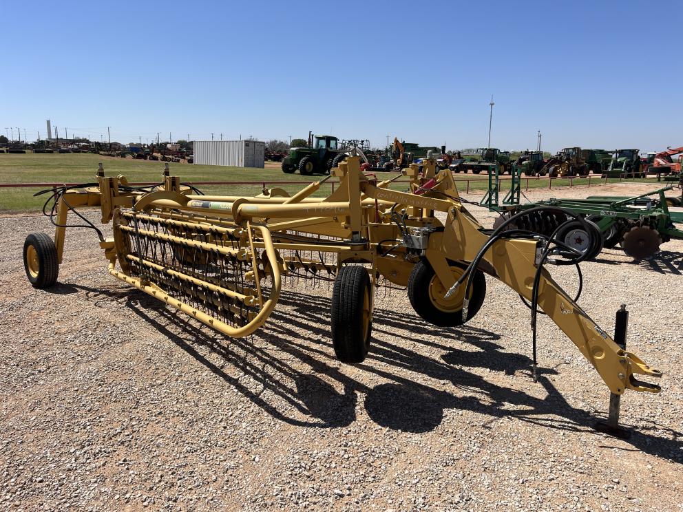 Image for 2012 Vermeer R2300