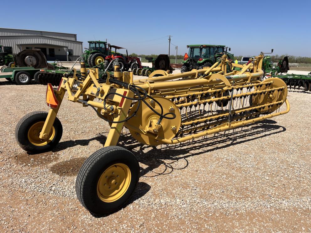 Image for 2012 Vermeer R2300