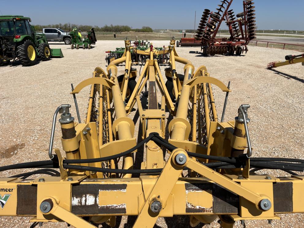 Image for 2012 Vermeer R2300