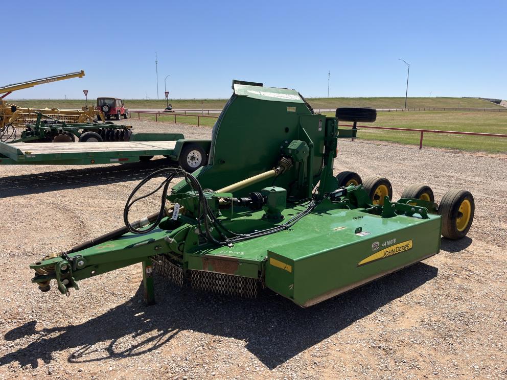 Image for 2022 John Deere R10