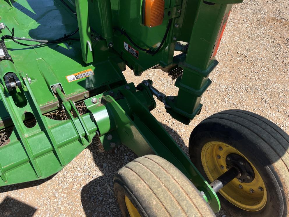 Image for 2022 John Deere R10