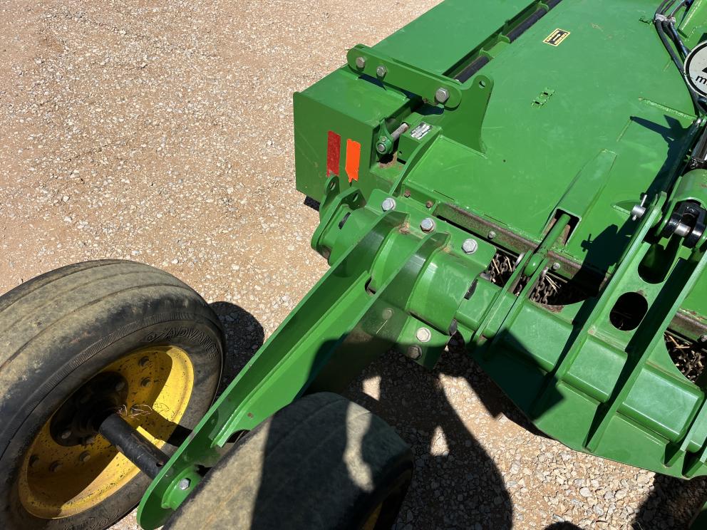 Image for 2022 John Deere R10