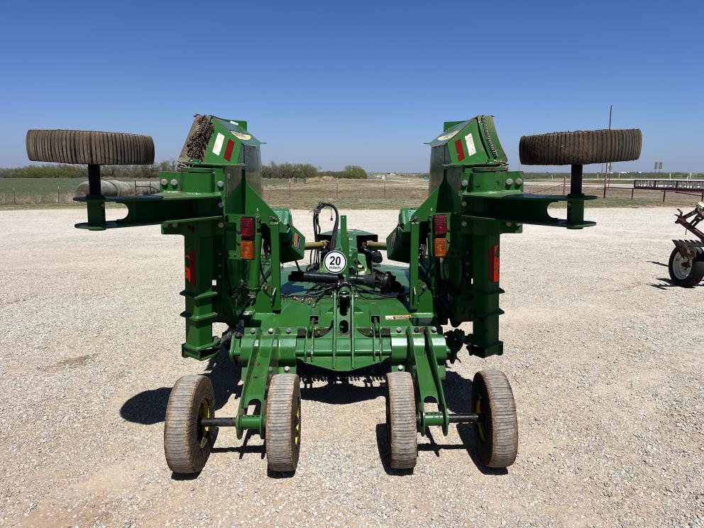 Image for 2021 John Deere R15