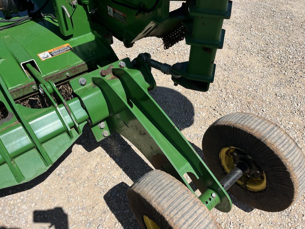 Image for 2021 John Deere R15