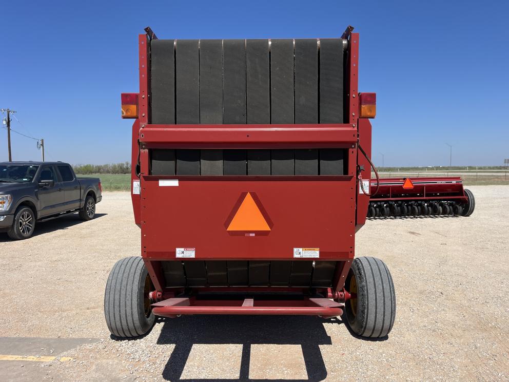 Image for 2007 New Holland BR7090