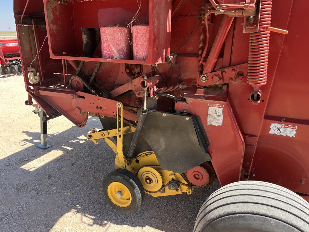 Image for 2007 New Holland BR7090