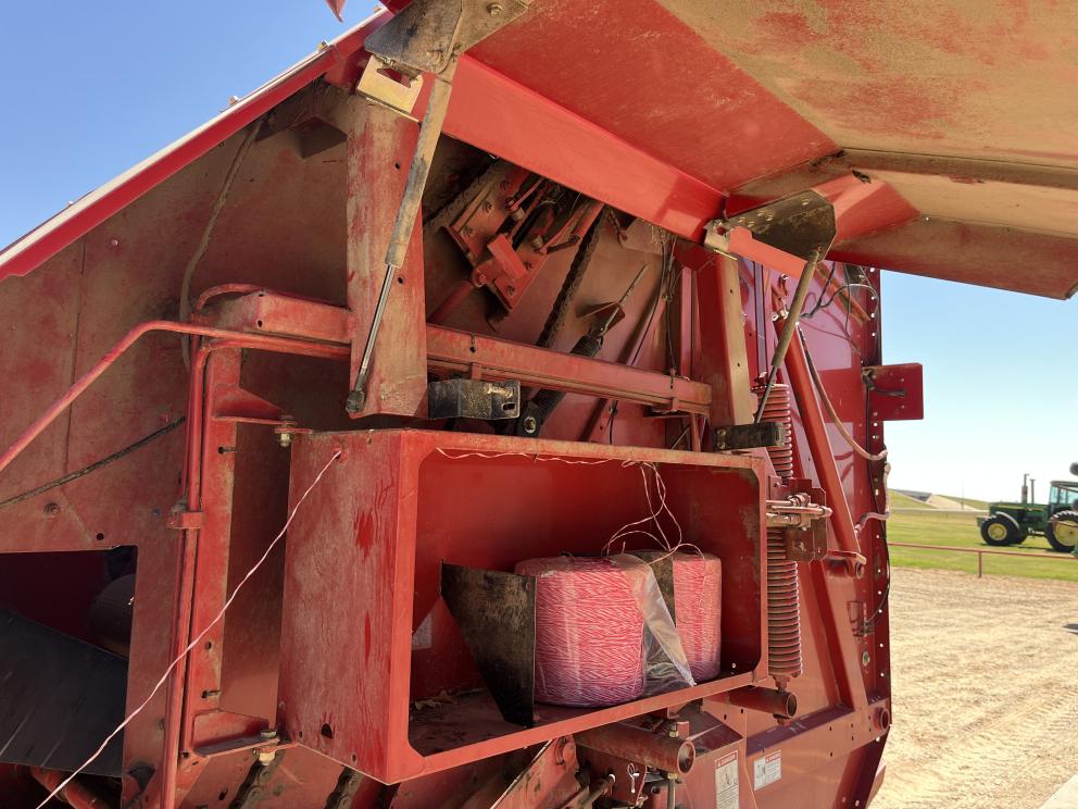 Image for 2007 New Holland BR7090