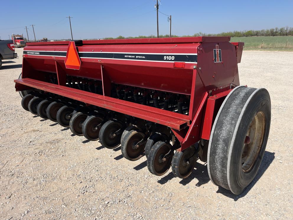 Image for INTERNATIONAL 5100