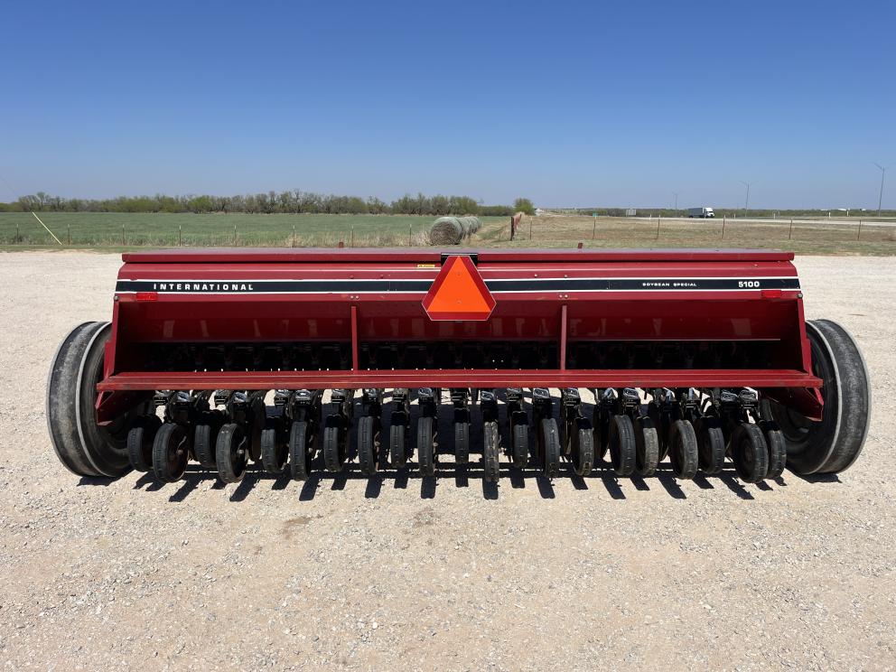 Image for INTERNATIONAL 5100