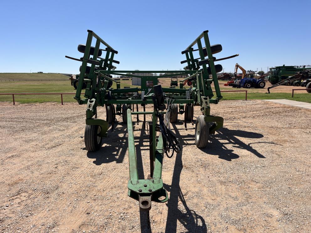 Image for 2001 John Deere 2400